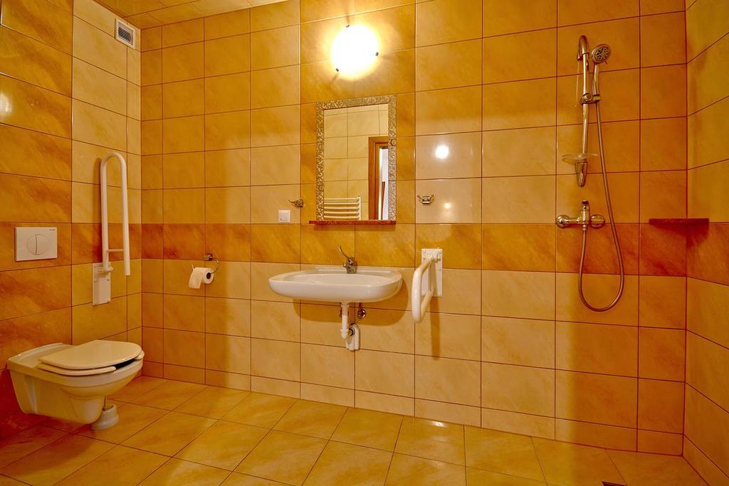 Pod Tatrami 2 - Swietna Lokalizacja, Obok Przystanku Ski Busa Oraz Restauracji, Duzy Parking Białka Tatrzańska Exterior foto